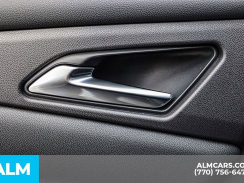 Used 2025 Chevrolet Traverse LT w/ Enhanced Driving Package image 60