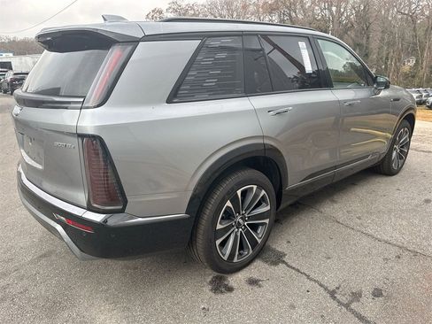 Used 2026 Cadillac Vistiq Sport image 33