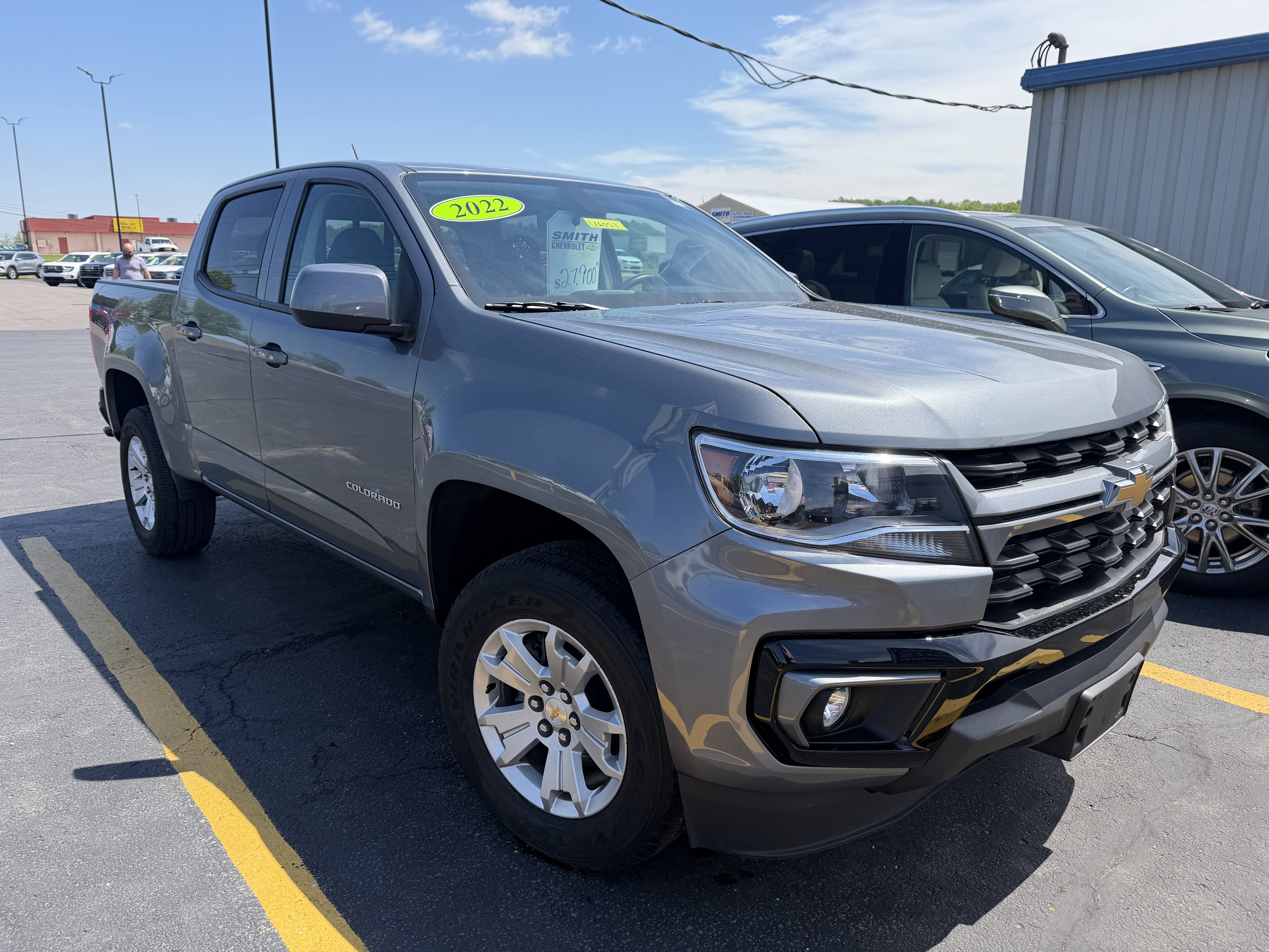 Used 2022 Chevrolet Colorado LT w/ LT Convenience Package RWD image 2