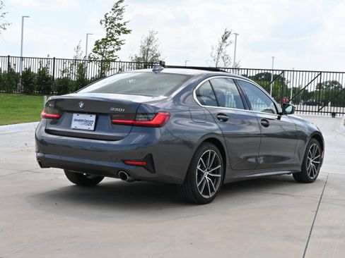 Used 2020 BMW 330i xDrive Sedan w/ Premium Package AWD/4WD image 9