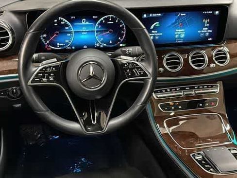 Used 2023 Mercedes-Benz E 350 4MATIC Sedan image 24