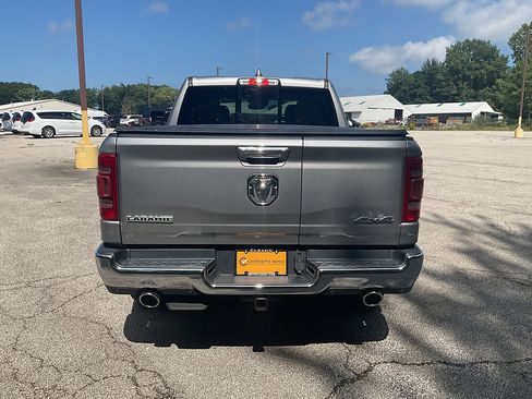 Used 2021 RAM 1500 Laramie AWD/4WD image 6