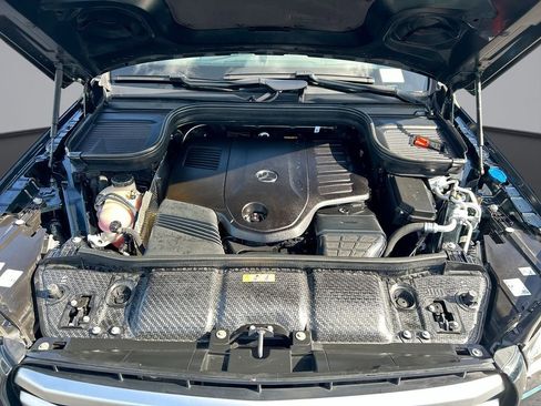 Used 2024 Mercedes-Benz GLS 450 4MATIC image 14