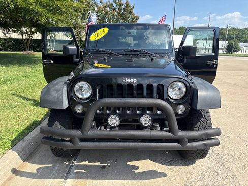 Used 2015 Jeep Wrangler Unlimited Rubicon w/ Dual Top Group AWD/4WD image 7