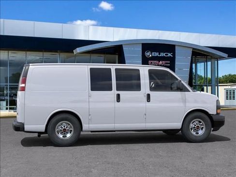 New 2025 GMC Savana 2500 w/ Communications Package RWD image 5