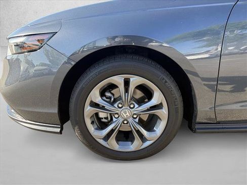 Used 2023 Honda Accord EX image 18