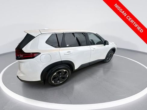 Certified 2026 Nissan Rogue SV image 9