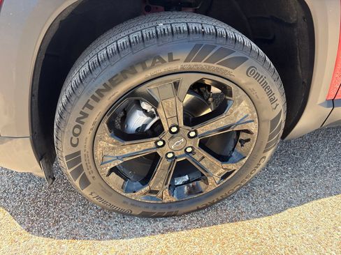 New 2026 Chevrolet Equinox LT w/ Convenience Package II FWD image 31