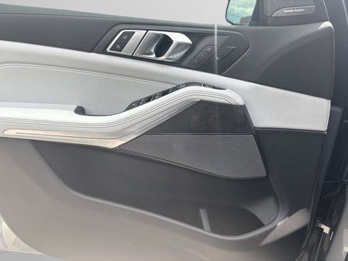 Used 2026 BMW X5 xDrive40i w/ M Sport Package image 18