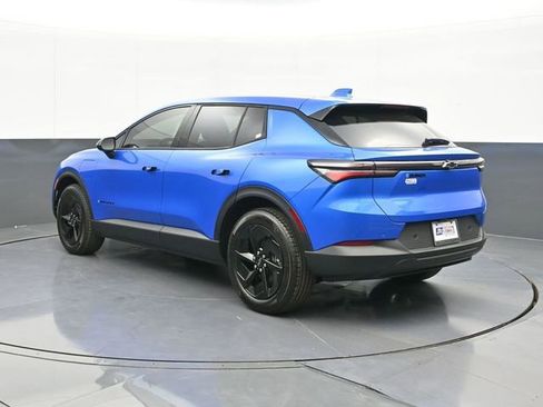 New 2026 Chevrolet Equinox EV LT w/ Midnight Package FWD image 9