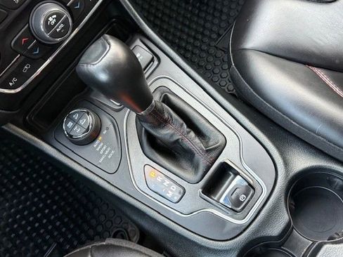 Used 2023 Jeep Cherokee Trailhawk image 24