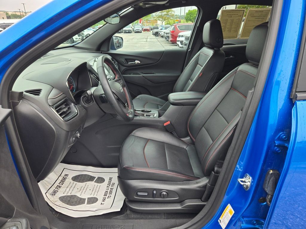 Used 2024 Chevrolet Equinox RS w/ RS Leather Package AWD/4WD image 17