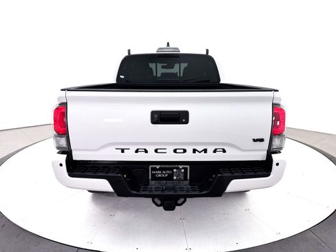 Used 2020 Toyota Tacoma TRD Sport w/ Technology Package AWD/4WD image 12