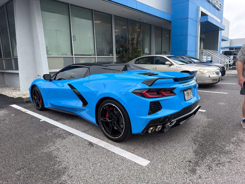 Used 2022 Chevrolet Corvette Stingray Premium Conv w/ Z51 Performance Package RWD image 6