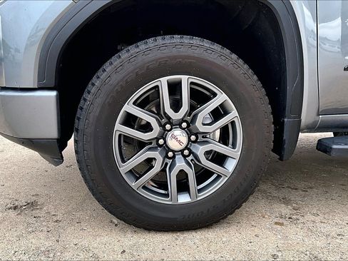 Used 2020 GMC Sierra 1500 AT4 w/ AT4 Premium Package AWD/4WD image 8