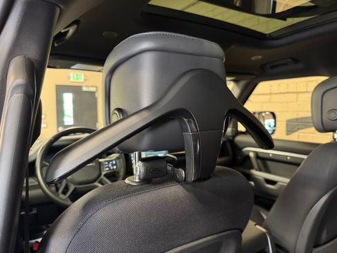 Used 2024 Land Rover Defender 110 X AWD/4WD image 38