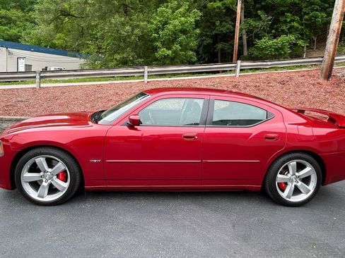 Used 2006 Dodge Charger SRT8 w/ SRT Option Group III RWD image 2