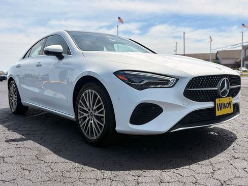 Used 2025 Mercedes-Benz CLA 250 4MATIC image 3