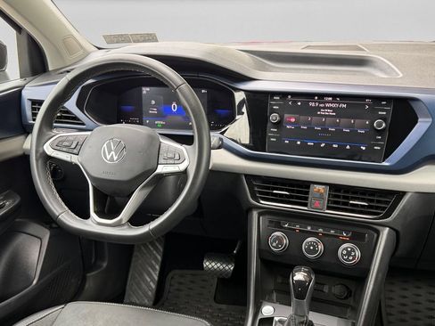 Used 2022 Volkswagen Taos SE FWD image 15