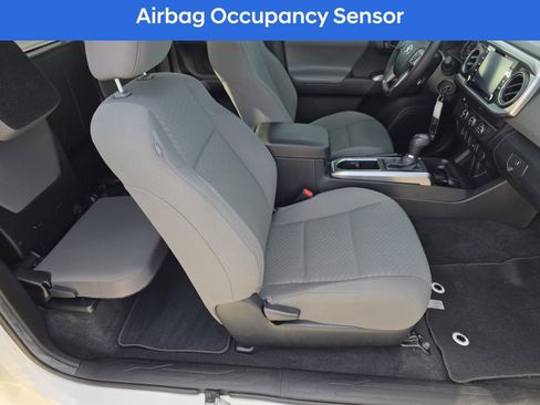 Used 2022 Toyota Tacoma SR5 image 18