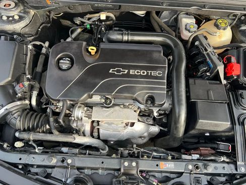 Used 2018 Chevrolet Malibu LS image 39