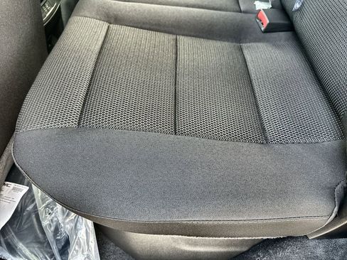 New 2026 GMC Canyon Elevation w/ Convenience Package image 17