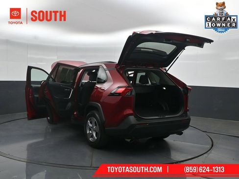 Used 2025 Toyota RAV4 XLE AWD/4WD image 53