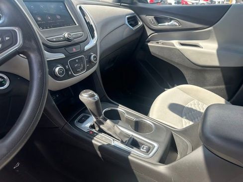 Certified 2020 Chevrolet Equinox LS AWD/4WD image 10