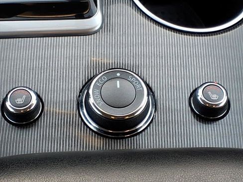 Used 2020 INFINITI QX60 Luxe w/ Essential Package image 11