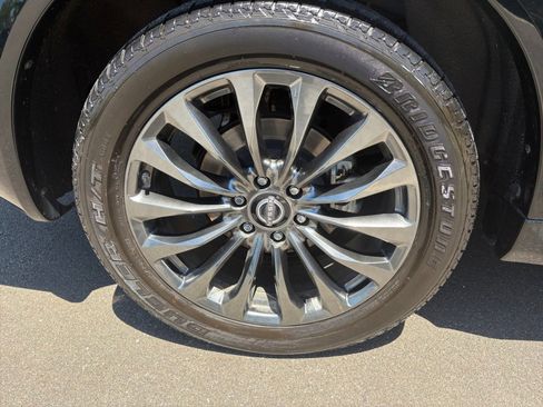 Certified 2023 Nissan Armada Platinum w/ Captain's Chairs Package AWD/4WD image 27