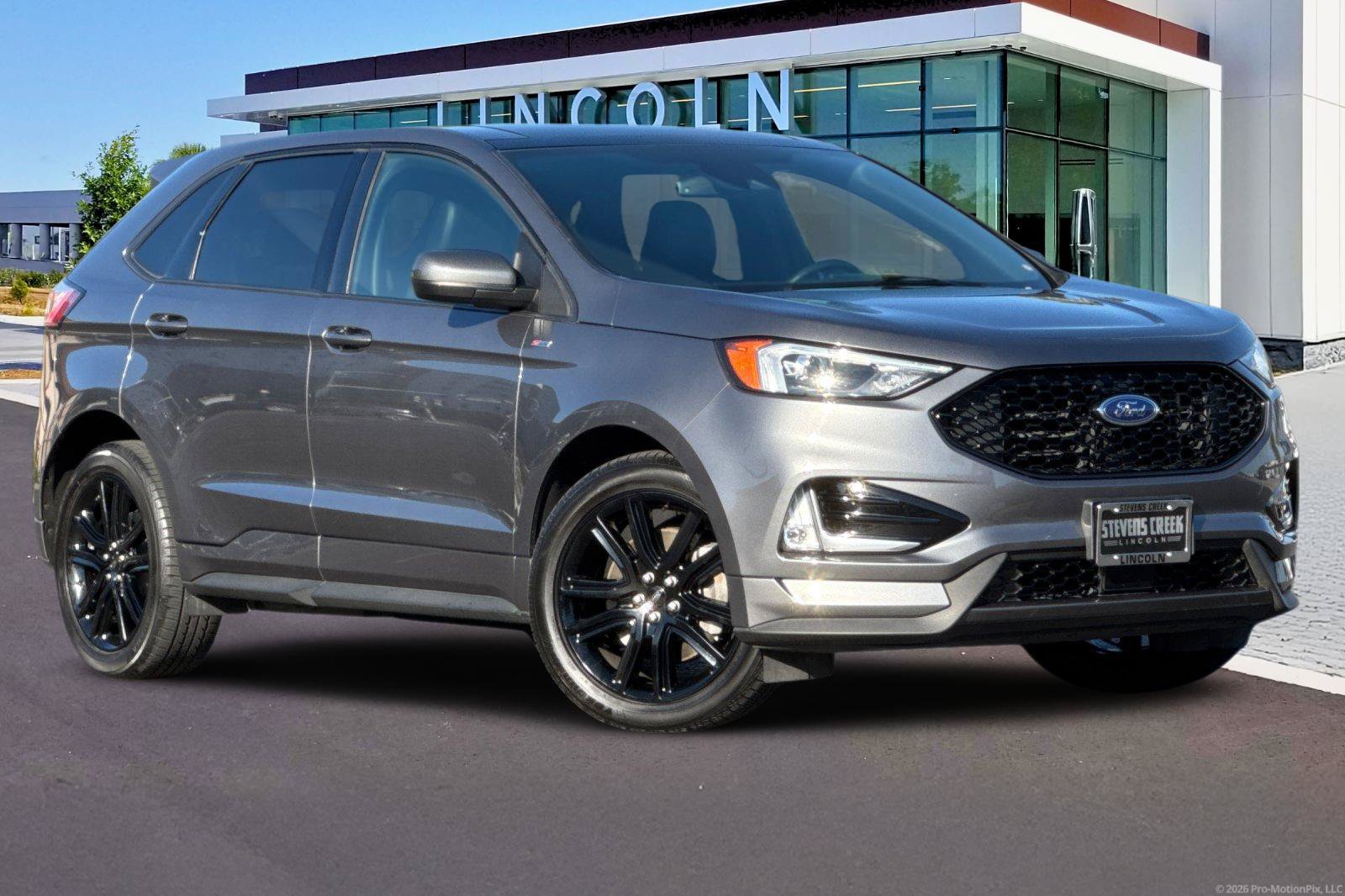 Used 2021 Ford Edge ST-Line FWD image 2