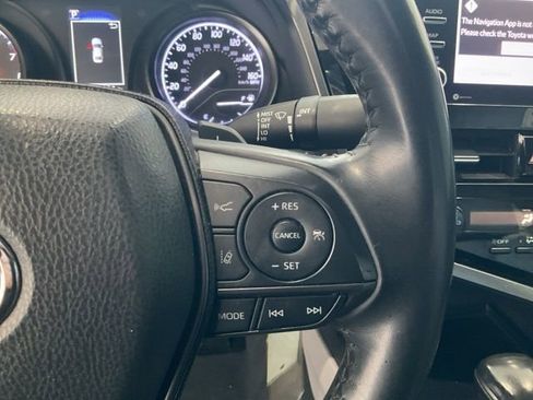 Used 2021 Toyota Camry SE image 12