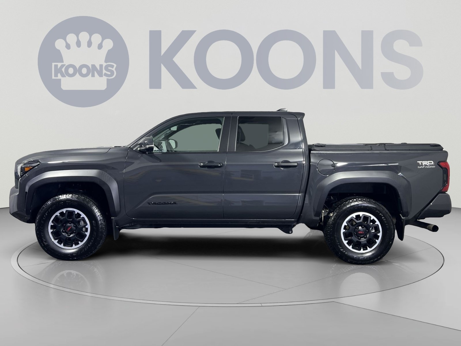 Used 2024 Toyota Tacoma TRD Off-Road w/ TRD Off Road Premium Package AWD/4WD image 2