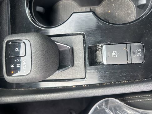 Used 2023 Nissan Rogue S AWD/4WD image 27