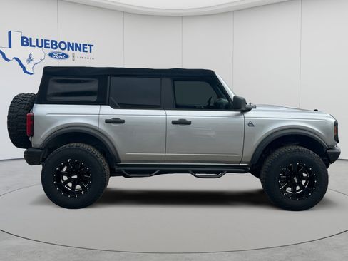 Used 2021 Ford Bronco Black Diamond AWD/4WD image 4