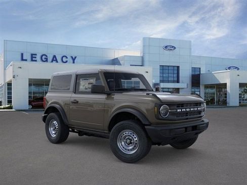 New 2025 Ford Bronco 2-Door image 7