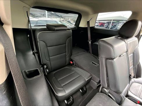 Used 2023 GMC Acadia Denali FWD image 38