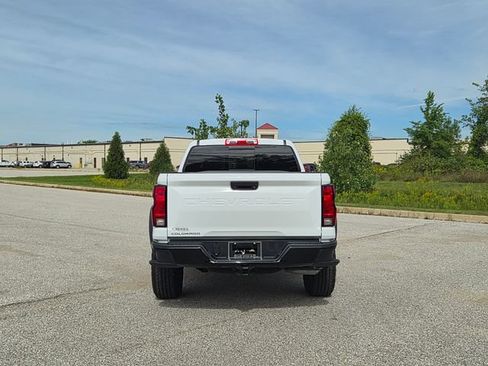 Used 2024 Chevrolet Colorado Trail Boss w/ Advanced Trailering Package AWD/4WD image 6