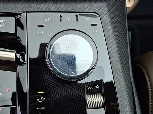 Used 2025 BMW X3 xDrive30i w/ Premium Package image 16