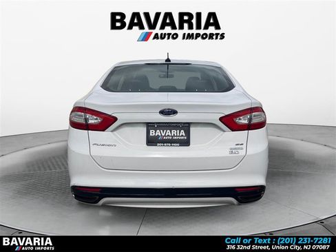 Used 2014 Ford Fusion SE w/ Equipment Group 202A FWD image 4