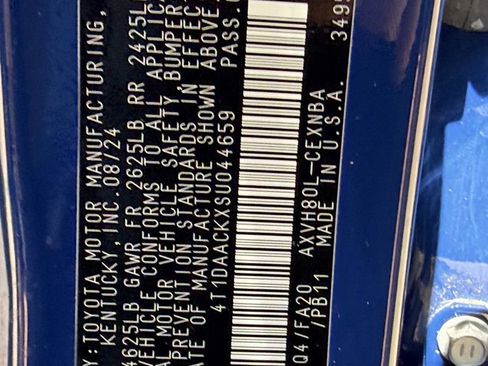 Used 2025 Toyota Camry LE image 31