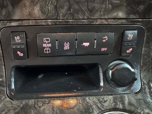 Used 2012 GMC Acadia Denali AWD/4WD image 29