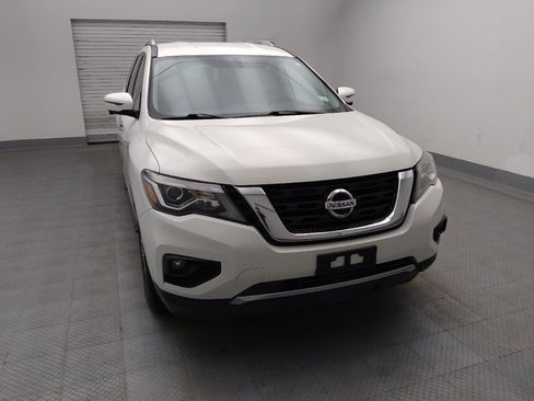 Used 2020 Nissan Pathfinder SL FWD image 14