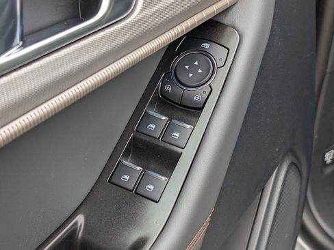 New 2026 Ford Explorer Active w/ Active Comfort Package image 18