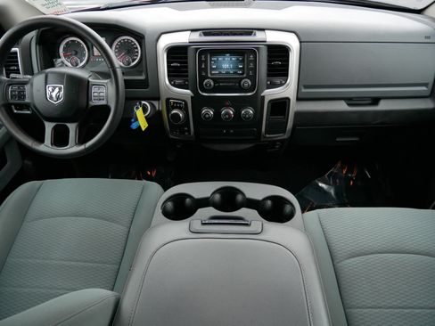 Used 2020 RAM 1500 Classic SLT image 10