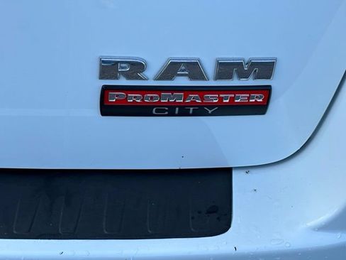 Used 2021 RAM ProMaster City Tradesman SLT FWD image 13
