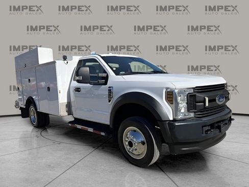Used 2019 Ford F550 4x4 Regular Cab Super Duty image 3