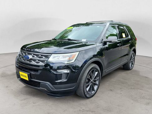 Used 2018 Ford Explorer XLT w/ Equipment Group 202A AWD/4WD image 1