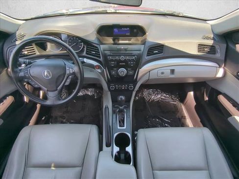 Used 2017 Acura ILX w/ AcuraWatch Plus Package FWD image 18