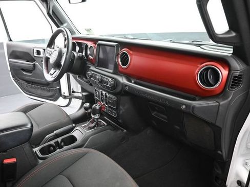 Used 2023 Jeep Wrangler Unlimited Rubicon AWD/4WD image 24